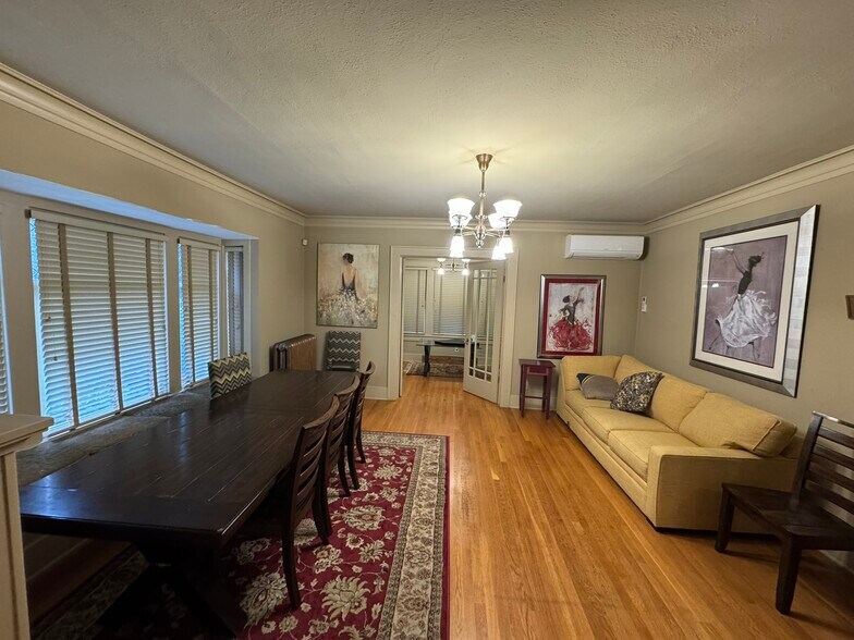 More Photos Of 1410 River Rd, Eugene Office For Lease