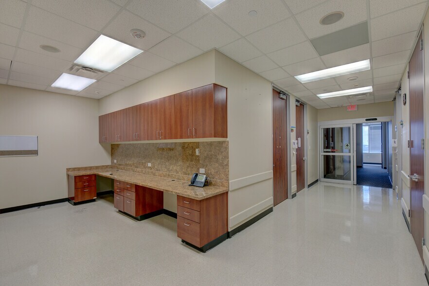 More Photos Of 7501 Fannin St, Houston Medical For Lease