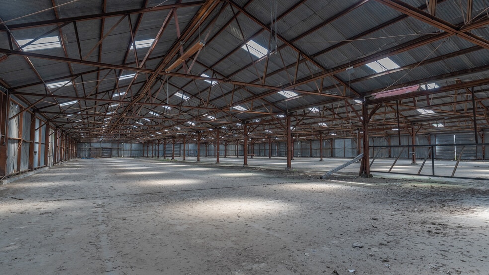 More Photos Of 134 Castleberry st, Pelham Warehouse For Sale