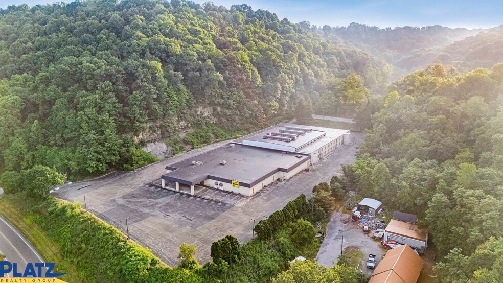 More Photos Of 2340 Dresden Ave, East Liverpool Hotel For Sale