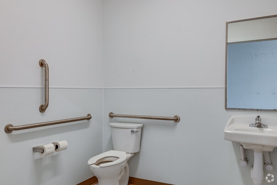 Photo of 1st Floor Ste B15