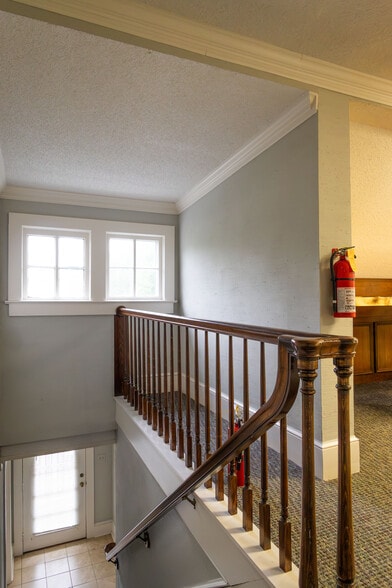 More Photos Of 3562 Spangenberg Ave, Clemmons Office For Lease