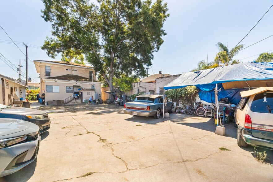 More Photos Of 1627 S Burlington Ave, Los Angeles Apartments For Sale