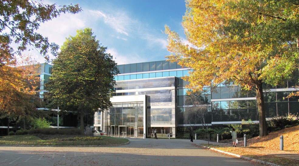 More Photos Of 184 Liberty Corner Rd, Warren Office For Lease