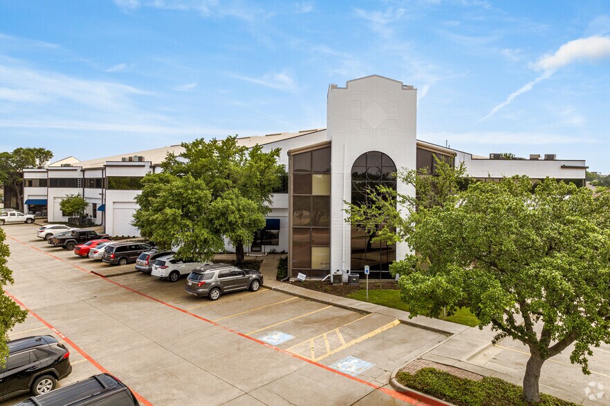 More Photos Of 1001 Cross Timbers Rd, Flower Mound Office For Lease