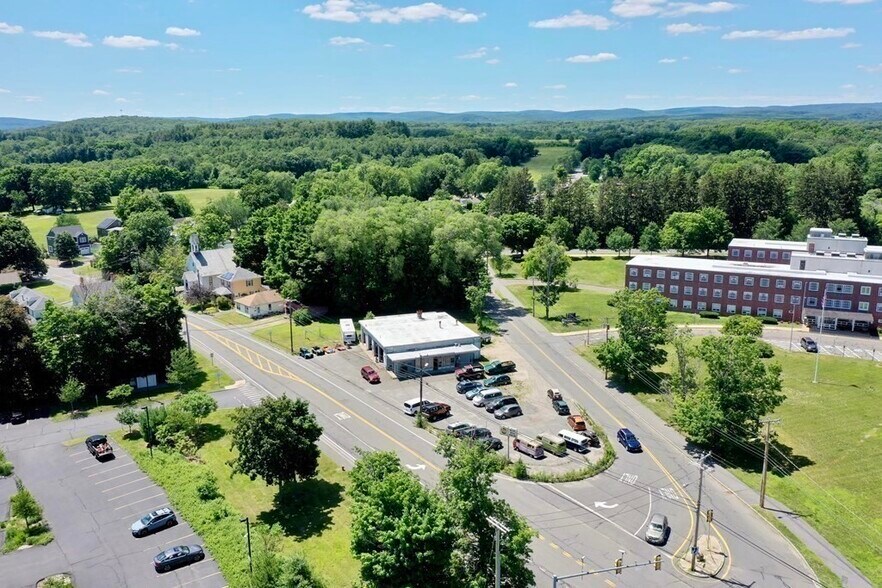 More Photos Of 31-33 Chapel St, Northampton Auto Repair For Sale