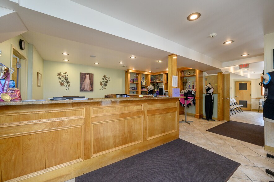 More Photos Of 355 Buckelew Ave, Monroe Township Freestanding For Sale