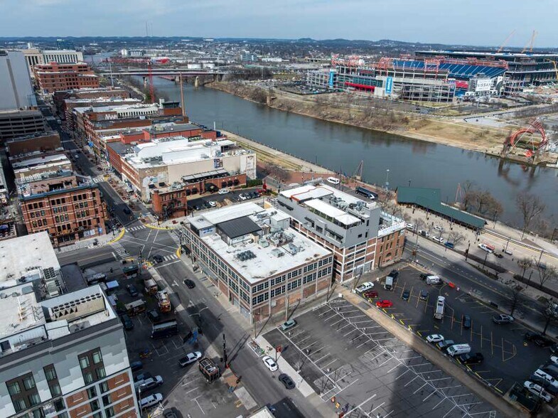 More Photos Of 111 Broadway, Nashville General Retail For Lease