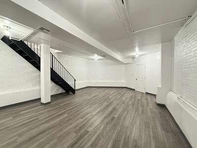 More Photos Of 6938 Myrtle Ave, Glendale General Retail For Lease