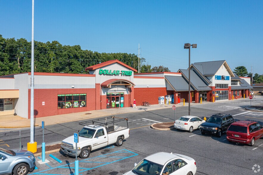 More Photos Of 498 E Chestnut Hill Rd, Newark Storefront For Lease