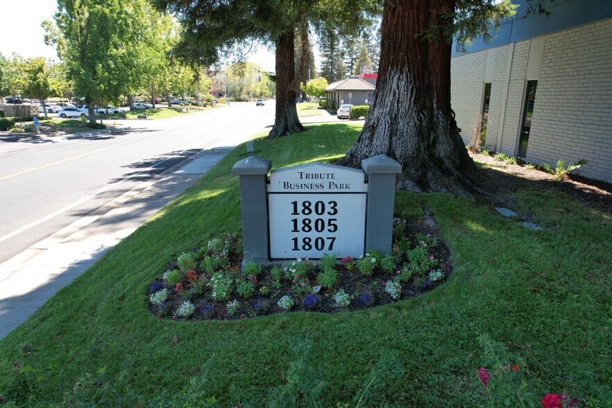 More Photos Of 1805 Tribute Rd, Sacramento Research And Development For Lease