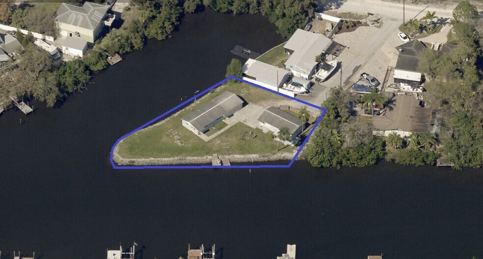 Primary Photo Of 8820 Rocky Creek Dr, Tampa Apartments For Sale