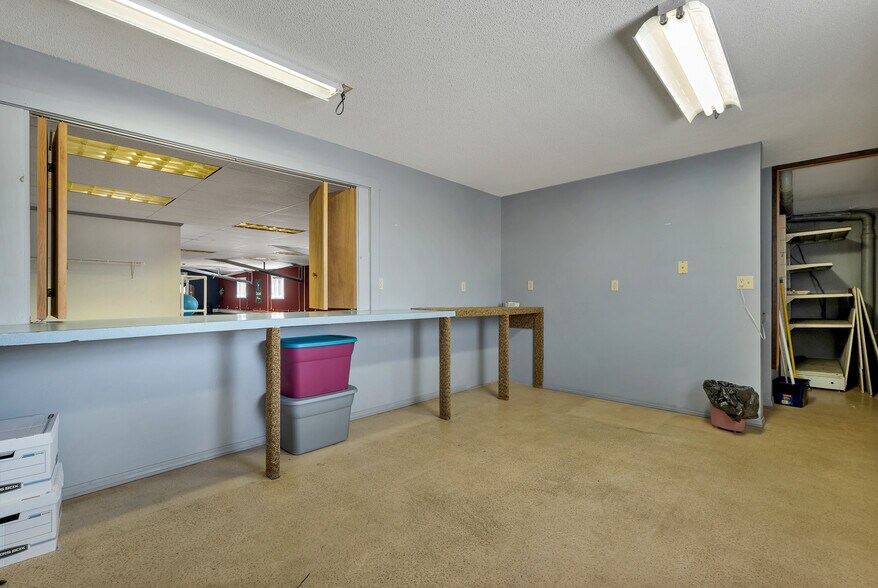 More Photos Of 55 Maynesboro St, Berlin Industrial For Sale