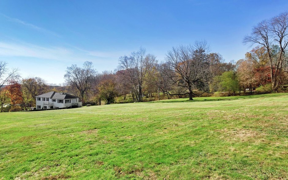 More Photos Of 2-4 Hardscrabble Rd, North Salem Office Residential For Sale