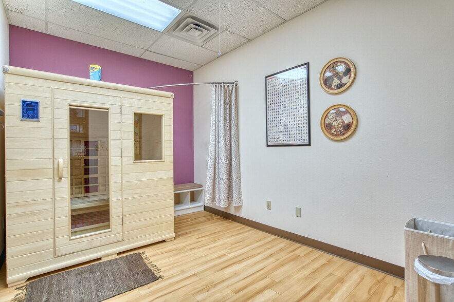 More Photos Of 1148 W Dillon Rd, Louisville Freestanding For Lease