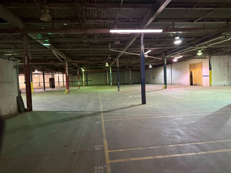 More Photos Of 73 Neale Rd, Vienna Warehouse For Lease
