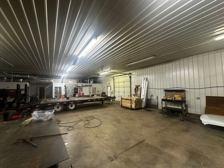 More Photos Of 7704 Maltlage Dr, Bayberry Flex For Sale