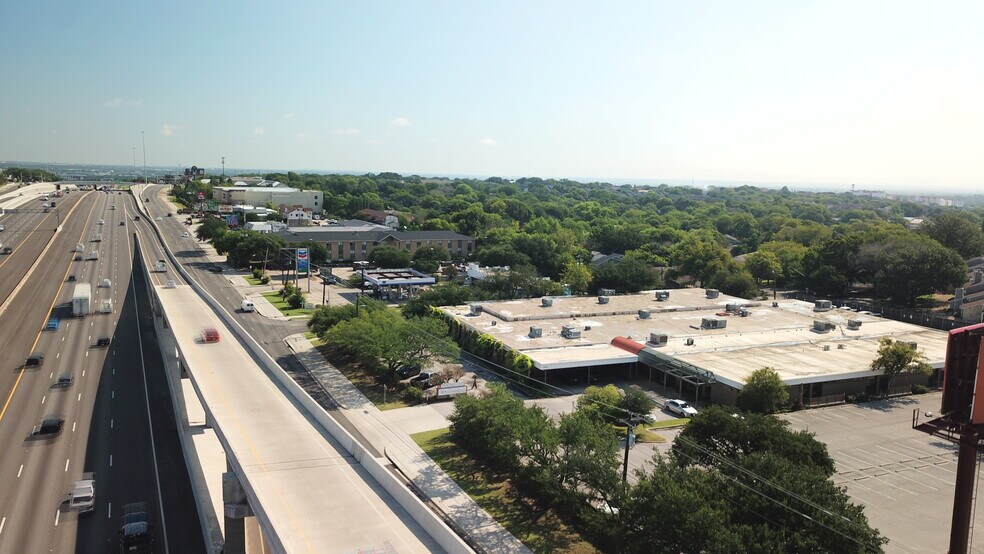 More Photos Of 2801 S Interstate 35 S, Austin Loft Creative Space For Lease