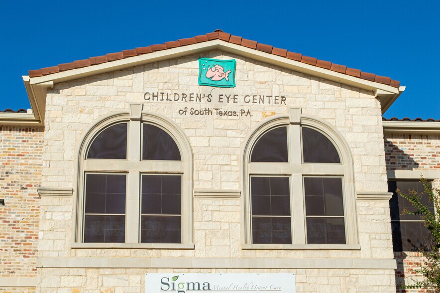 More Photos Of 1314 E Sonterra Blvd, San Antonio Medical For Sale