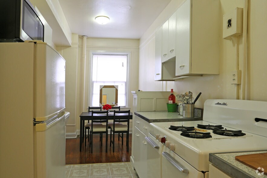 More Photos Of 135 S 20th St, Philadelphia Apartments For Lease