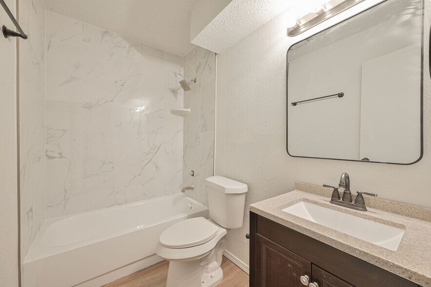 More Photos Of 8300 NW 10th St, Oklahoma City Apartments For Sale