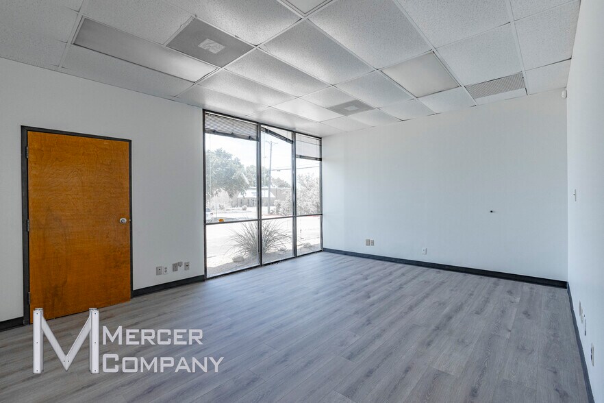 More Photos Of 1121-1137 Jupiter Rd S, Garland Unknown For Lease