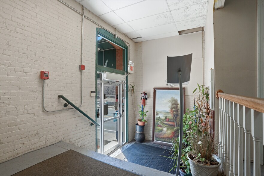More Photos Of 770 Main St, West Warwick Warehouse For Sale