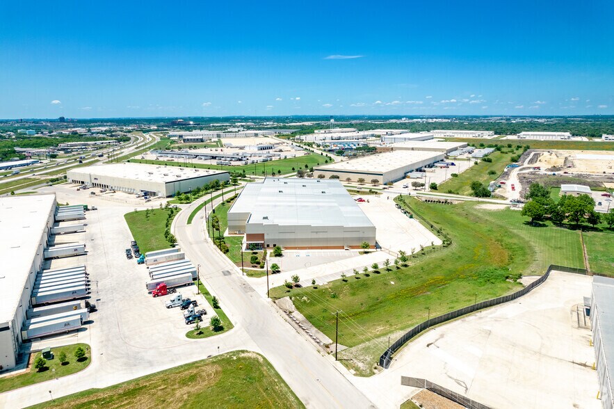 More Photos Of 1310 Cornerway Blvd, San Antonio Distribution For Lease