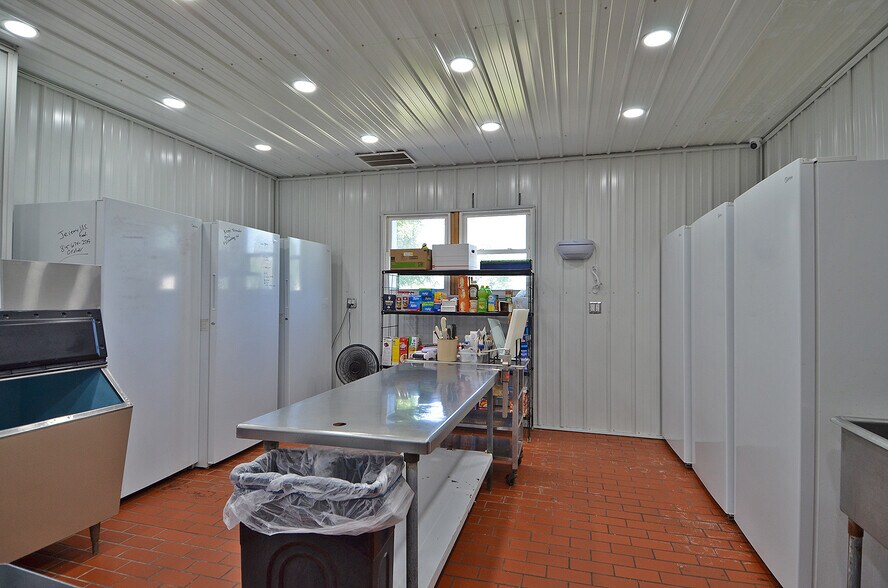 More Photos Of 818 N Shabbona St, Streator Restaurant For Sale