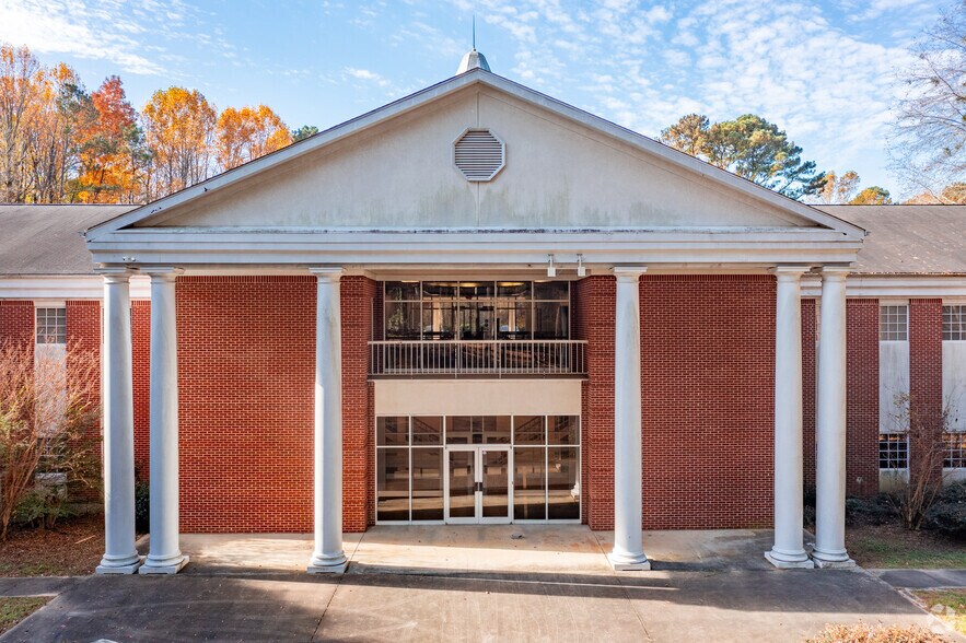 2605 Ben Hill Rd, East Point, GA 30344 Schools For Sale