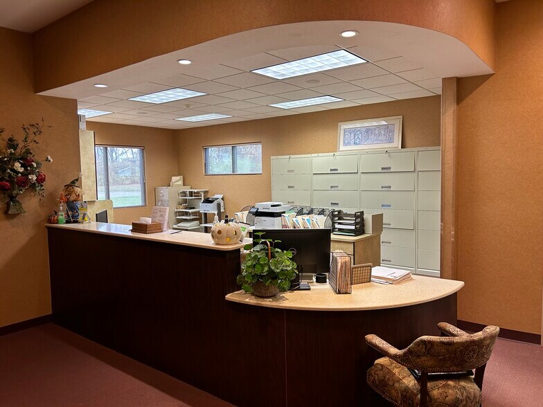 More Photos Of 3825 Fairview Dr, Anderson Medical For Sale