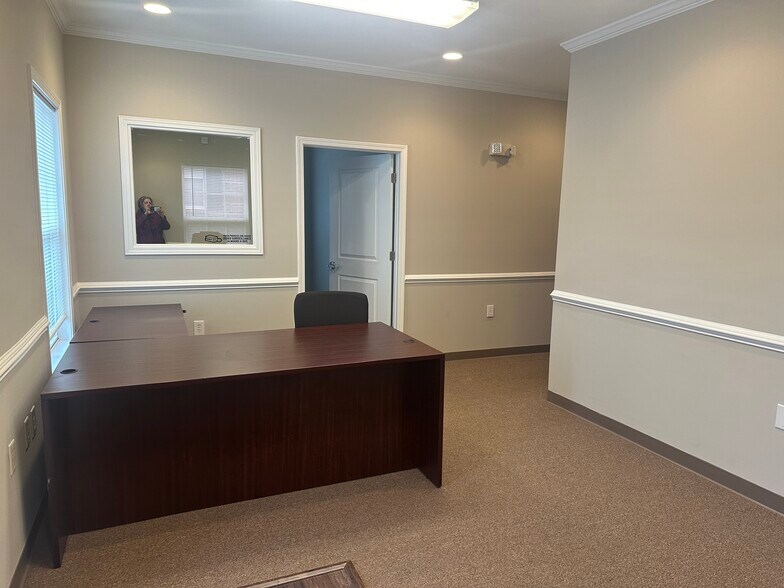 More Photos Of 232 Aldey Way, Greenville Office For Lease