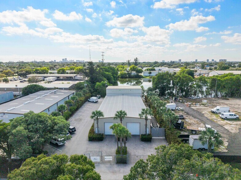 More Photos Of 1133 53rd Ct N, Mangonia Park Warehouse For Sale