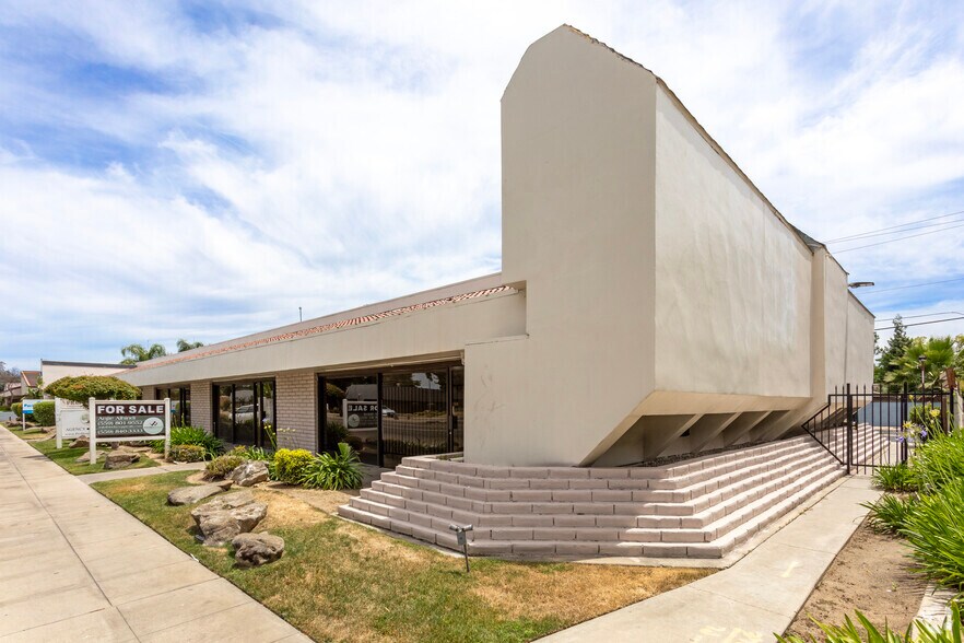 More Photos Of 1665 W Shaw Ave, Fresno Medical For Lease