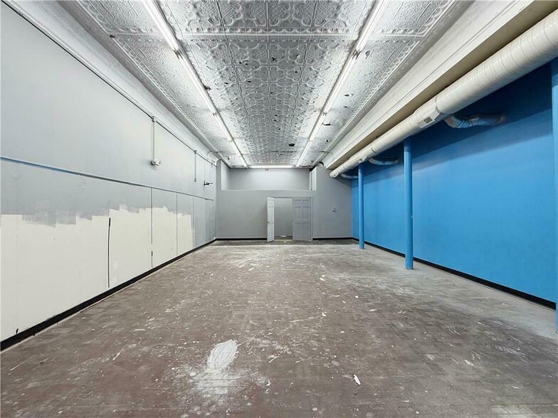 More Photos Of 11 E Jefferson St, Sullivan General Retail For Sale