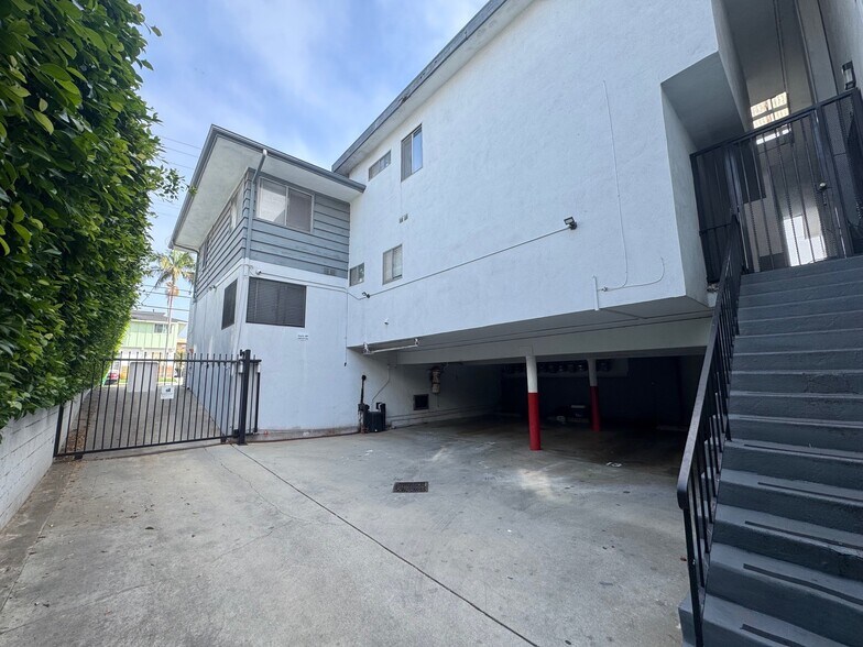 More Photos Of 212 W Plymouth St, Inglewood Apartments For Sale