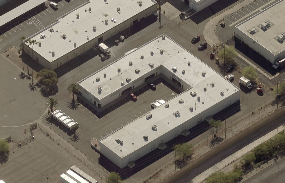 More Photos Of 706-736 E 46th St, Tucson Light Manufacturing For Lease