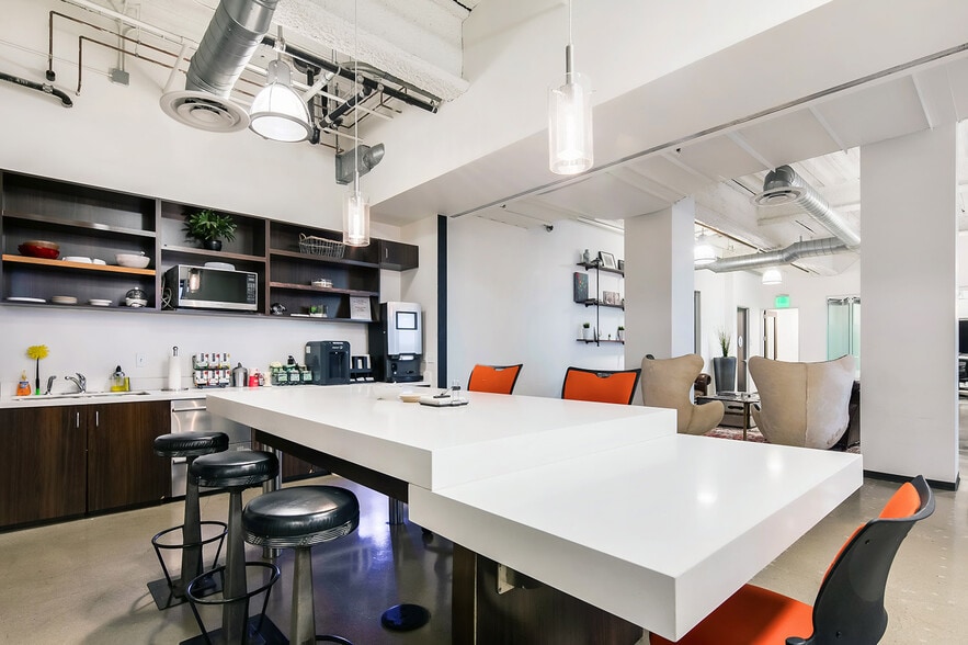 More Photos Of 4590 MacArthur Blvd, Newport Beach Office For Sale