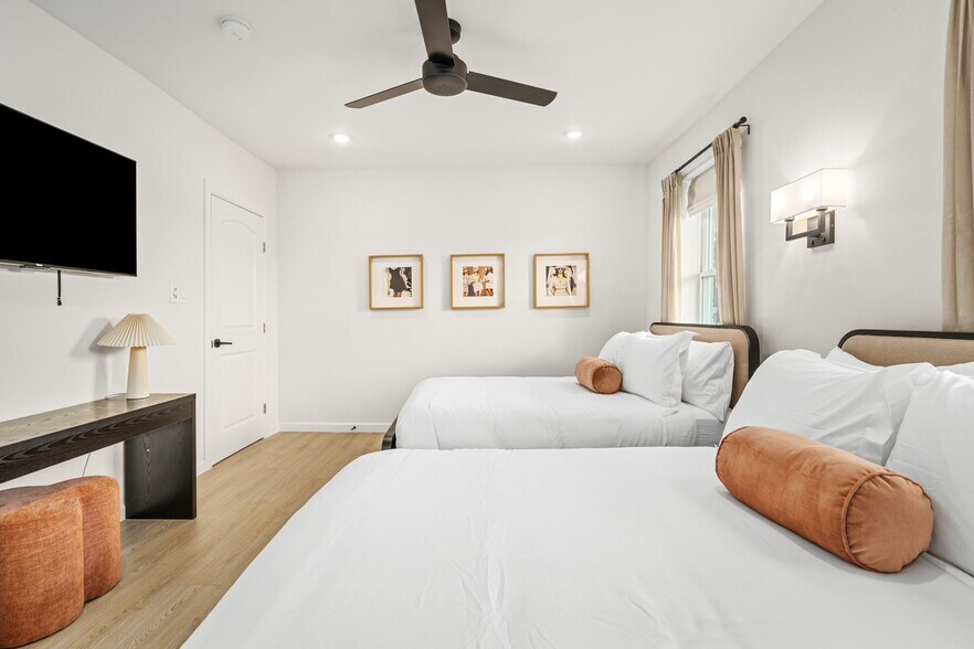 More Photos Of , Houston Multifamily For Sale