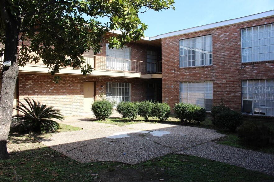 More Photos Of , Houston Multifamily For Sale