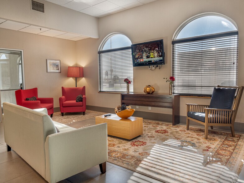 More Photos Of 664 Chase Blvd, Sidney Hotel For Sale