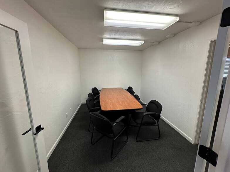 More Photos Of 73421 29 Palms Hwy, Twentynine Palms Office For Lease