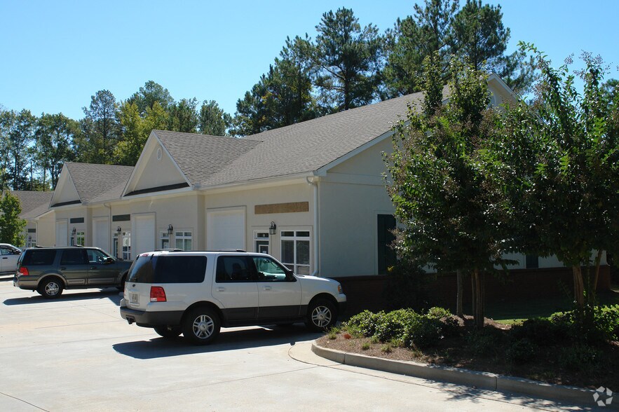 More Photos Of 173-179 Fulton Ct, Peachtree City Light Distribution For Lease
