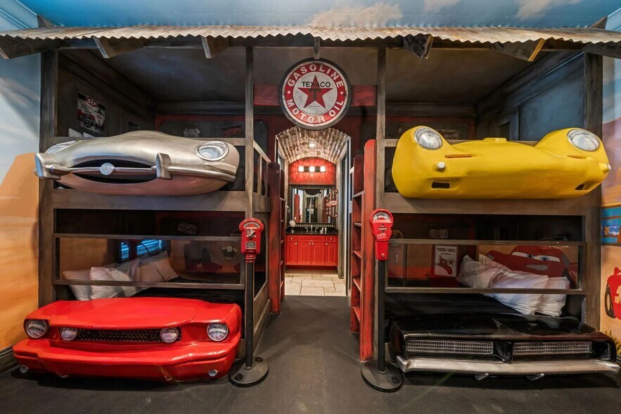 More Photos Of 521 Muirfield Loop, Reunion Specialty For Sale