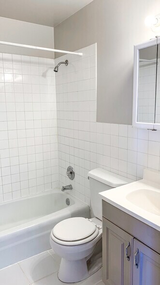 More Photos Of 6144 N Winthrop Ave, Chicago Apartments For Sale