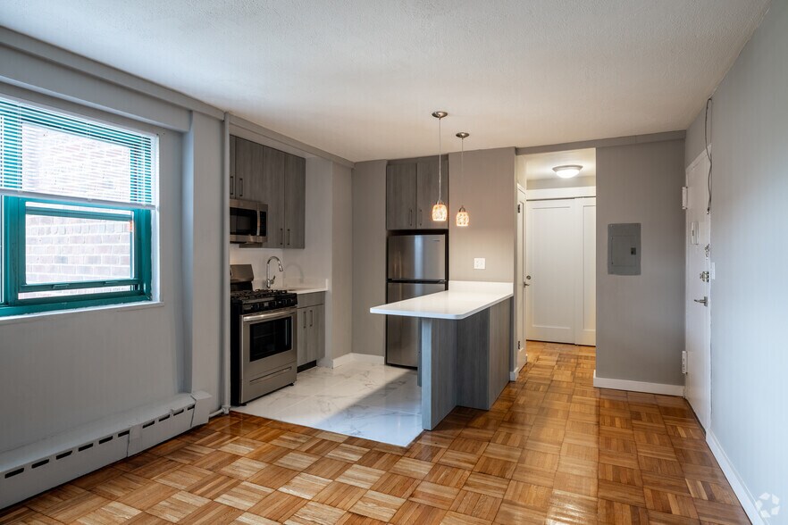 More Photos Of 20 Marshall St, Irvington Apartments For Lease