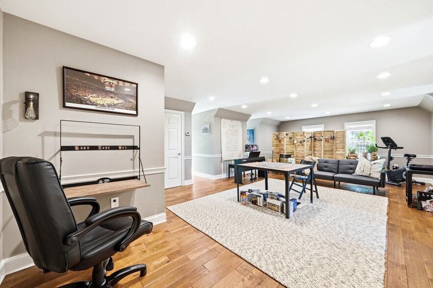 More Photos Of 9724 Kingston Pike, Knoxville Loft Creative Space For Sale