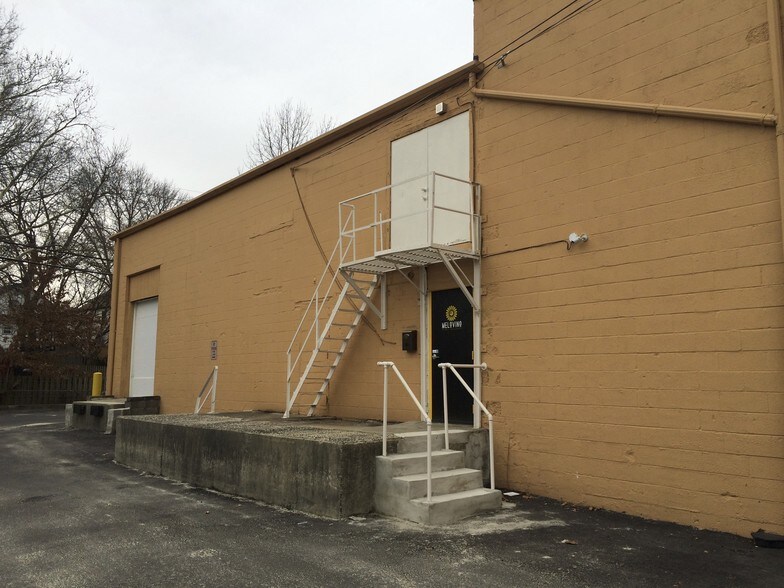 More Photos Of 2929-2933 Vauxhall Rd, Vauxhall Storefront For Lease