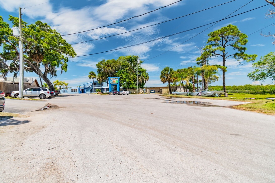 More Photos Of TREADWAY DR US 19, Port Richey Restaurant For Sale