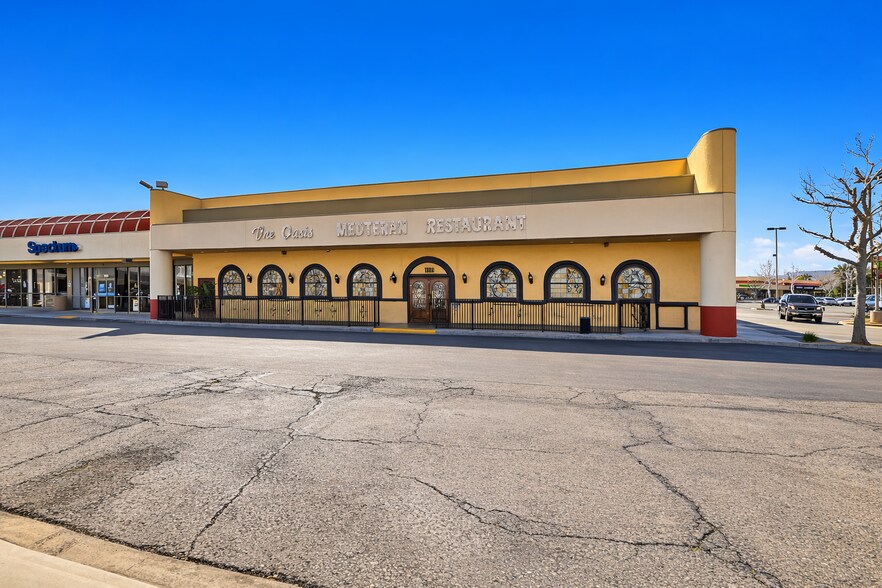 More Photos Of 1100-1106 W Avenue K, Lancaster Freestanding For Lease